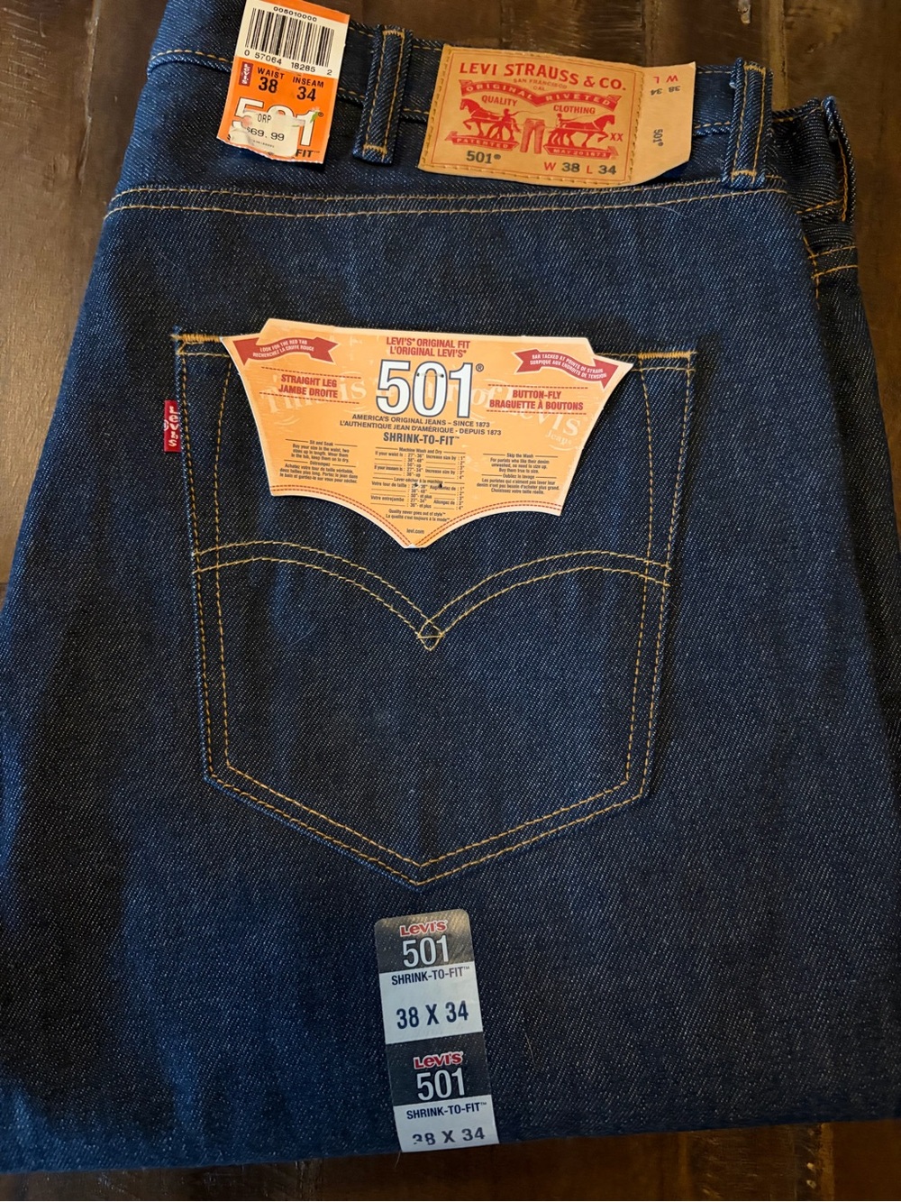 NWT DEADSTOCK!-Levi's 501 Original Fit shrink to fit raw denim.